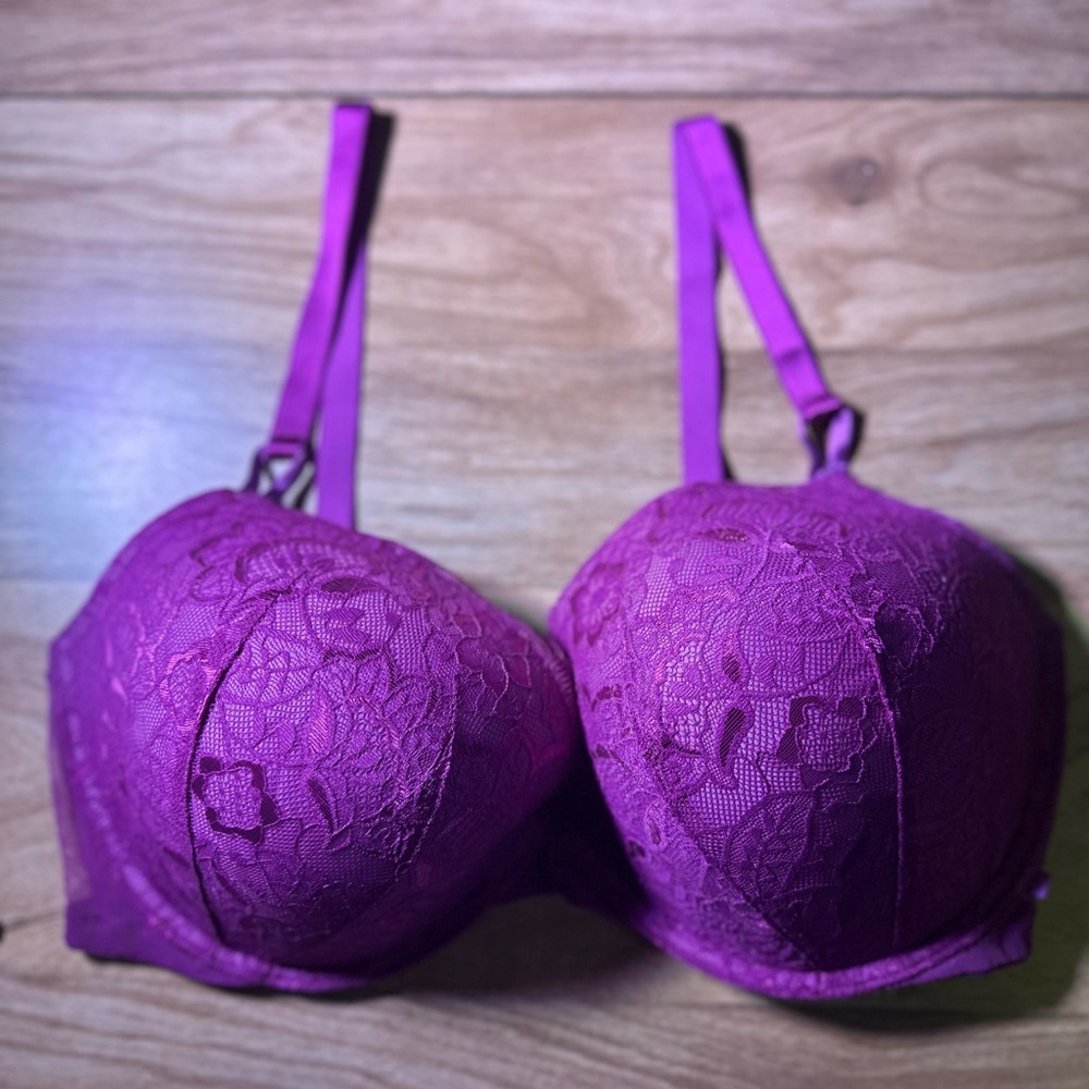 Victoria's Secret Vibrant Purple Lace Bra - Picture 2 of 7